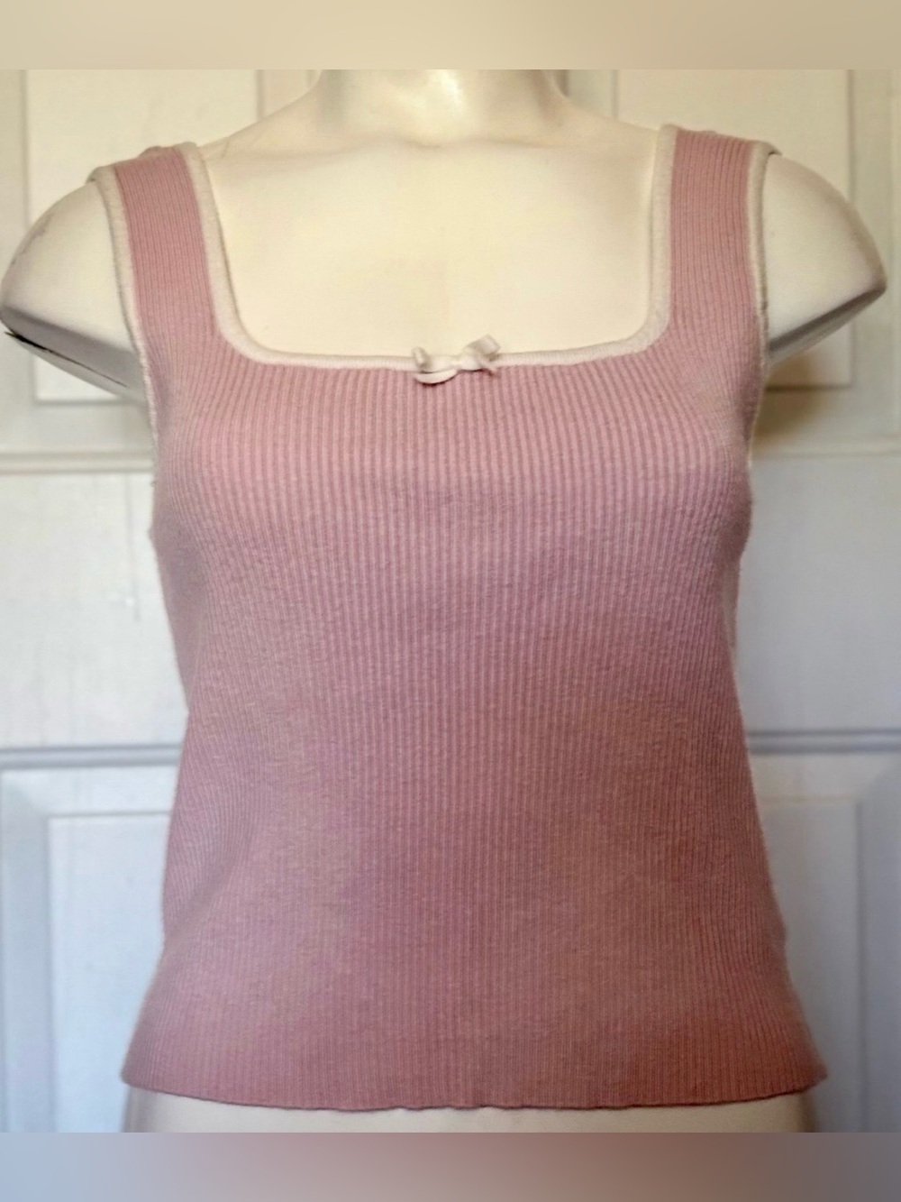 Twik par Simons Ribbed Knit square neck sleeveless Pink w/white trim top Medium
